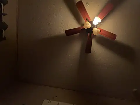 jck1m0t online show from March 3, 11:45 pm