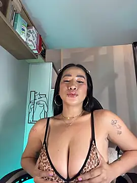 AsianMilfSheryl online show from March 27, 7:06 am