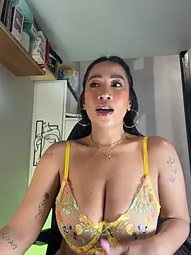 AsianMilfSheryl online show from June 25, 4:54 am