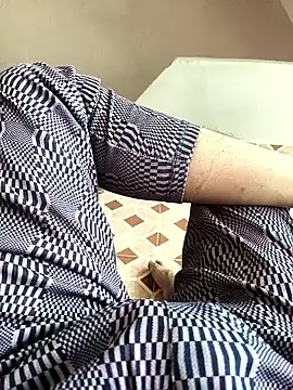 Snapshot of deshimund chatting on October 29, 4:55 am deshimund online show from October 29, 4:55 am