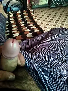 Snapshot of deshimund chatting on December 5, 1:38 am deshimund online show from December 5, 1:38 am