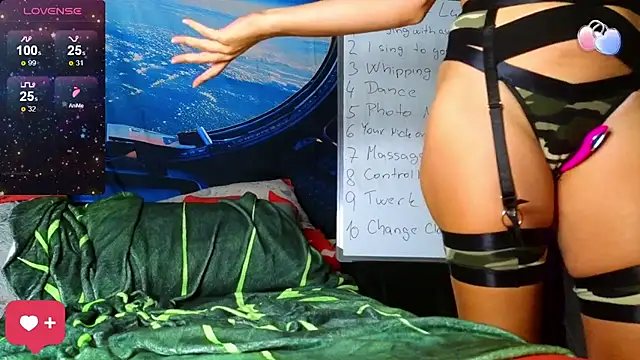 Snapshot of KittyMia chatting on September 12, 7:13 pm KittyMia online show from September 12, 7:13 pm