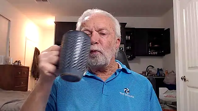 rockpoint69 online show from April 30, 8:32 am