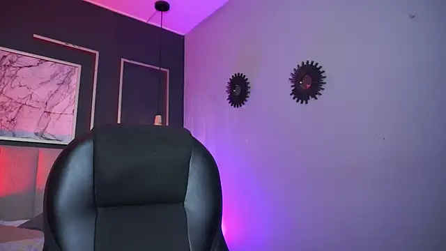 Samantha Brooke online show from November 17, 2:32 pm