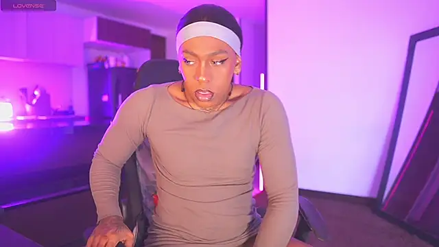 AmberRaus online show from April 14, 11:37 am