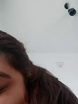 Snapshot of Srishtijain51 chatting on February 5, 9:15 am Srishtijain51 online show from February 5, 9:15 am