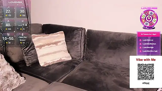 EatSweetMolly online show from March 15, 5:25 am