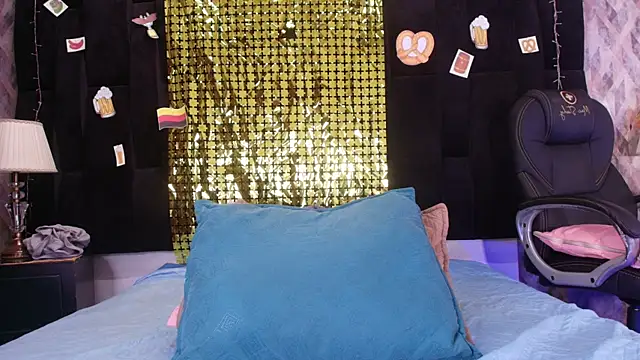 shelsyloreds online show from September 23, 12:01 pm