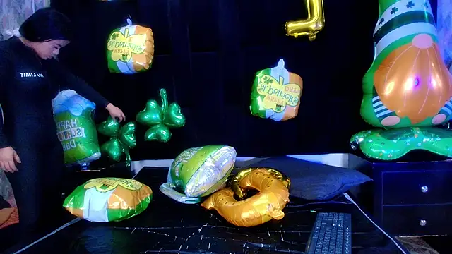 shelsyloreds online show from March 14, 11:56 am