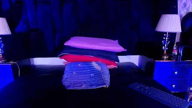 shelsyloreds online show from October 7, 11:55 am