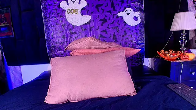 shelsyloreds online show from October 30, 12:03 pm