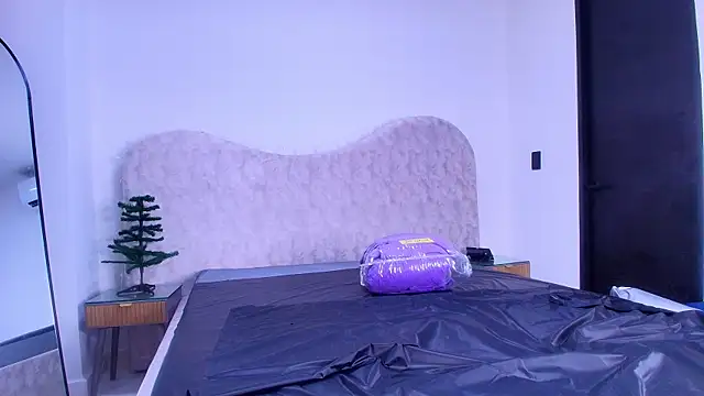 shelsyloreds online show from December 3, 11:53 am