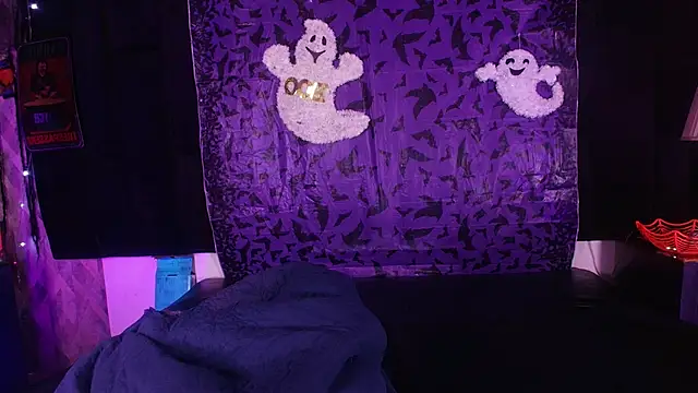 shelsyloreds online show from November 1, 11:59 am