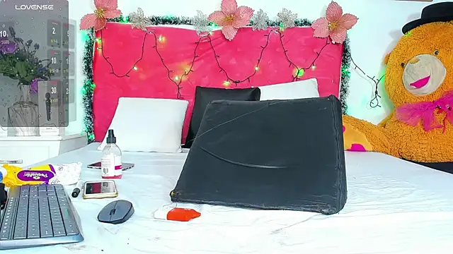 Sharon smiith online show from December 7, 4:48 am