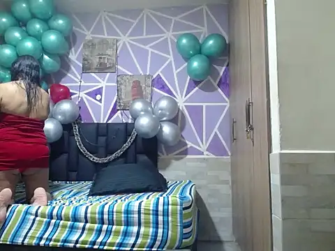 sofia millerx online show from February 24, 9:15 pm