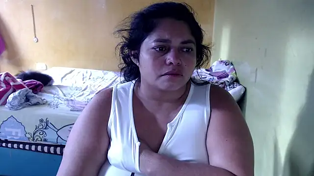 Snapshot of yulieth_bbw chatting on June 21, 11:49 am yulieth bbw online show from June 21, 11:49 am