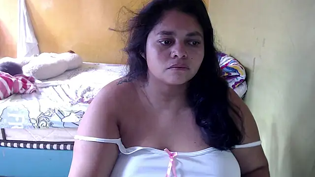 Snapshot of yulieth_bbw chatting on July 18, 1:09 pm yulieth bbw online show from July 18, 1:09 pm