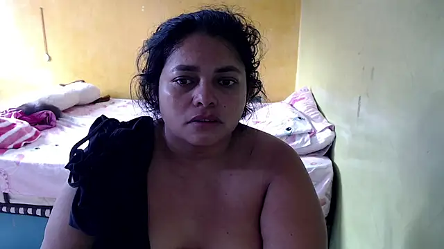 Snapshot of yulieth_bbw chatting on June 15, 12:27 pm yulieth bbw online show from June 15, 12:27 pm