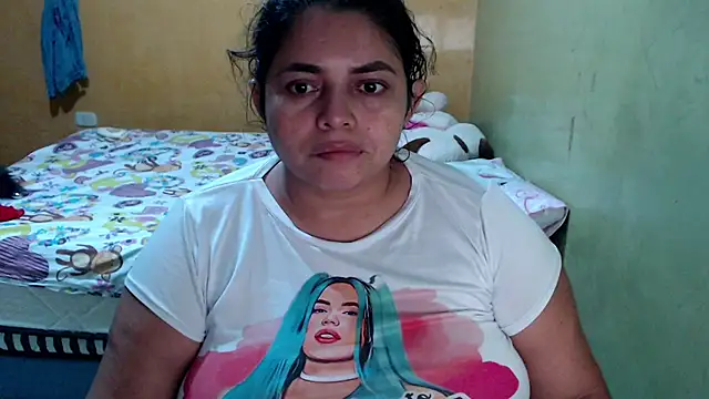 Snapshot of yulieth_bbw chatting on November 24, 2:44 am yulieth bbw online show from November 24, 2:44 am