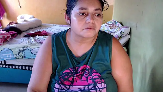 Snapshot of yulieth_bbw chatting on June 20, 11:04 am yulieth bbw online show from June 20, 11:04 am