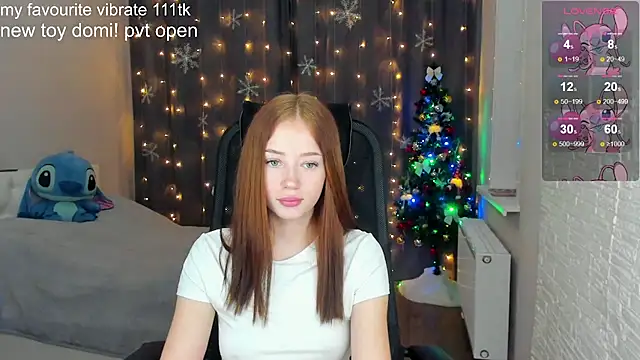 Snapshot of Hot_Mia_ chatting on December 9, 3:22 pm Hot Mia online show from December 9, 3:22 pm