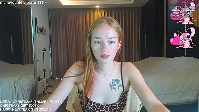 Hot Mia  online show from December 17, 6:18 am