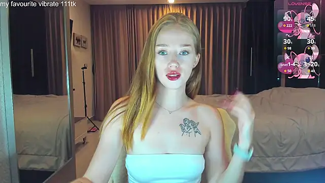 Hot Mia  online show from November 6, 12:09 pm