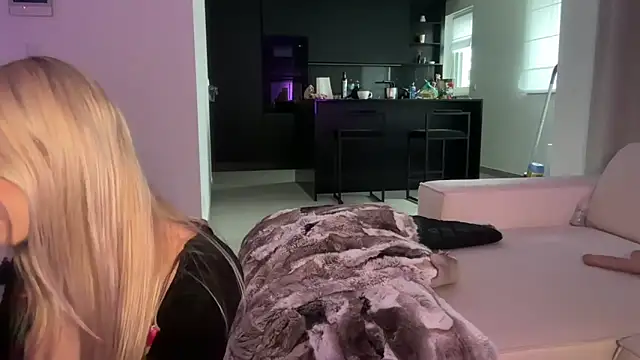 HannaXLove online show from February 1, 3:10 pm