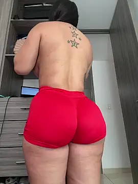 Snapshot of lau_ass_goddess chatting on June 5, 5:18 pm lau ass goddess online show from June 5, 5:18 pm