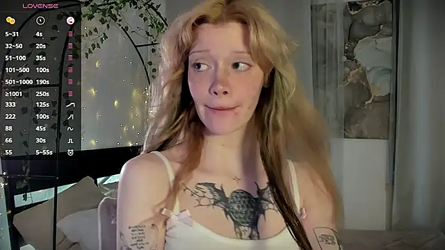 Snapshot of boobsybootie chatting on June 8, 1:50 am boobsybootie online show from June 8, 1:50 am