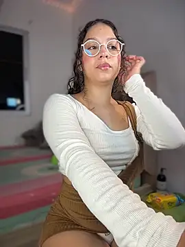 Shara dreams online show from December 2, 11:39 pm