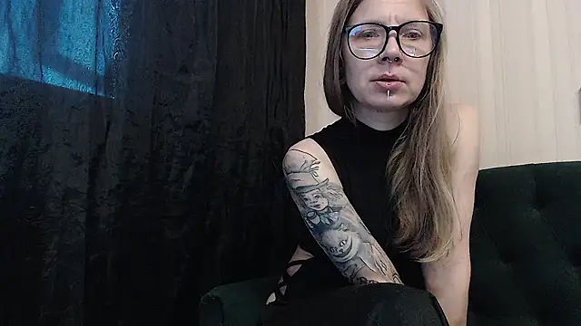 Snapshot of alexandra_zaryanova chatting on September 10, 7:40 am alexandra zaryanova online show from September 10, 7:40 am