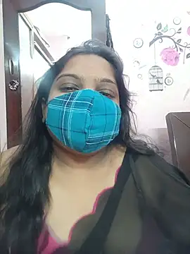 Snapshot of lovely-latha chatting on July 21, 11:55 am lovely-latha online show from July 21, 11:55 am