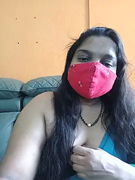 Snapshot of lovely-latha chatting on May 30, 6:09 am lovely-latha online show from May 30, 6:09 am