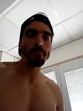 Snapshot of Luckyan10 chatting on October 28, 1:21 pm Luckyan10 online show from October 28, 1:21 pm