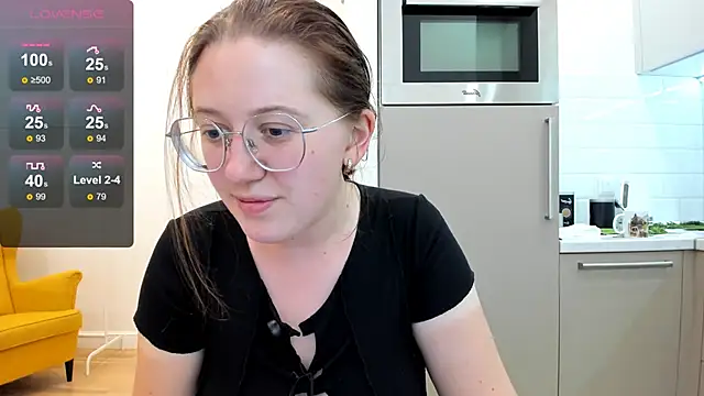 Snapshot of Charmy_Gracy chatting on June 10, 7:04 pm Charmy Gracy online show from June 10, 7:04 pm