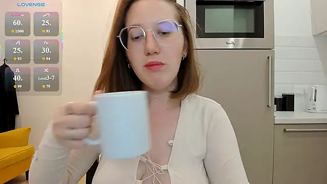 Snapshot of Charmy_Gracy chatting on June 29, 9:27 am Charmy Gracy online show from June 29, 9:27 am