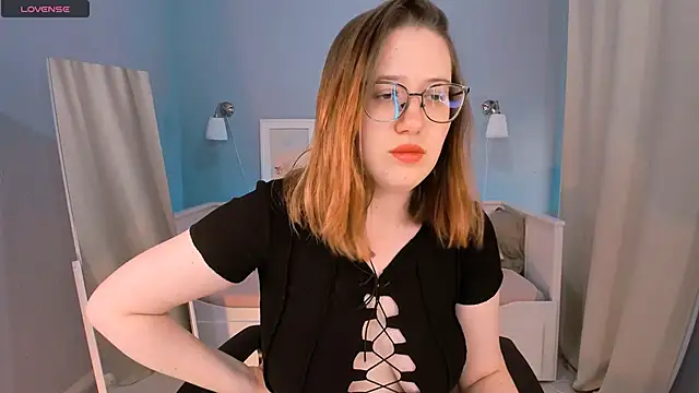 Snapshot of Charmy_Gracy chatting on September 9, 10:57 am Charmy Gracy online show from September 9, 10:57 am