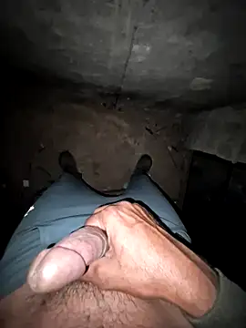 Snapshot of breejs chatting on December 18, 2:54 pm breejs online show from December 18, 2:54 pm