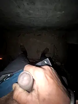 Snapshot of breejs chatting on November 19, 2:39 pm breejs online show from November 19, 2:39 pm