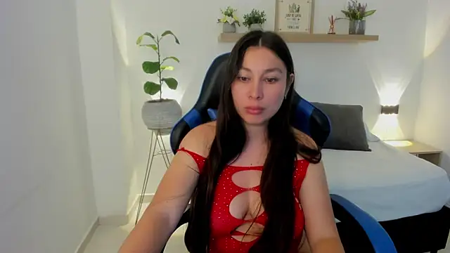 bella 99  online show from May 11, 2:45 pm