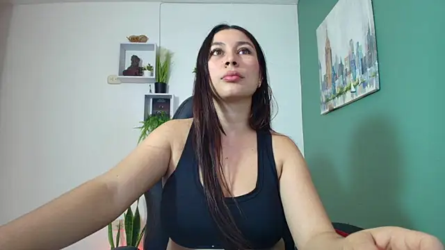 Snapshot of bella_99_ chatting on February 14, 3:36 pm bella 99 online show from February 14, 3:36 pm