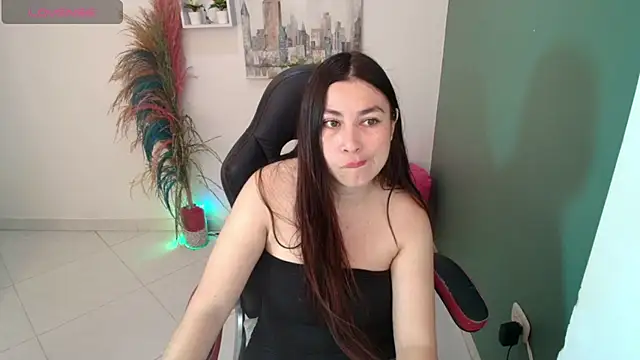 Snapshot of bella_99_ chatting on January 17, 12:09 pm bella 99 online show from January 17, 12:09 pm