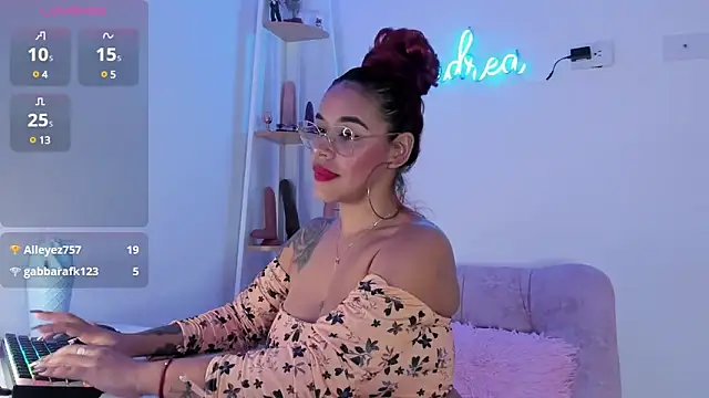 andrea lopezz  online show from March 7, 1:42 am