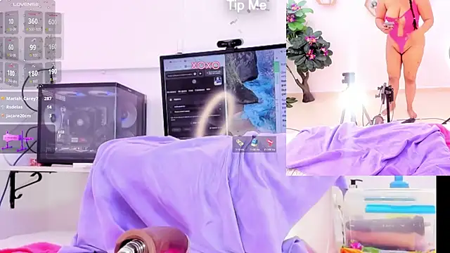 Snapshot of naty_girl_ chatting on September 16, 3:18 am naty girl online show from September 16, 3:18 am