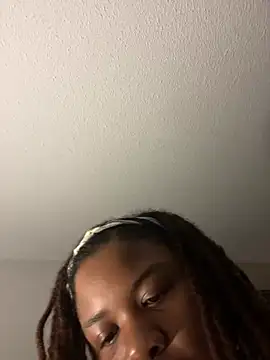 HEARTBREAKBRE online show from February 24, 4:46 am