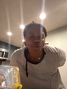 HEARTBREAKBRE online show from April 1, 2:24 am