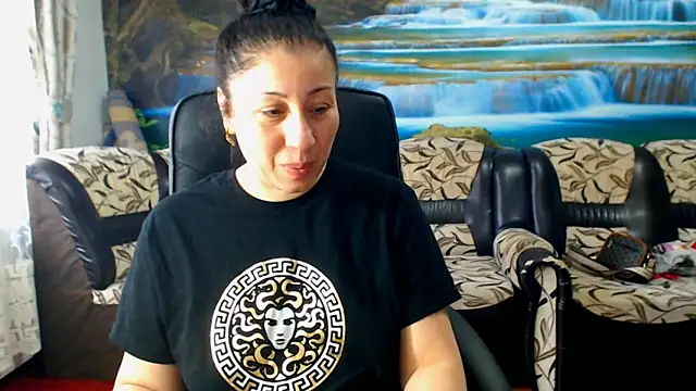 Snapshot of MoistMady chatting on March 3, 6:31 am MoistMady online show from March 3, 6:31 am