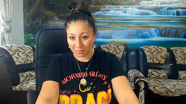 Snapshot of MoistMady chatting on October 8, 6:59 am MoistMady online show from October 8, 6:59 am