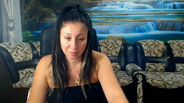 Snapshot of MoistMady chatting on October 12, 8:10 pm MoistMady online show from October 12, 8:10 pm